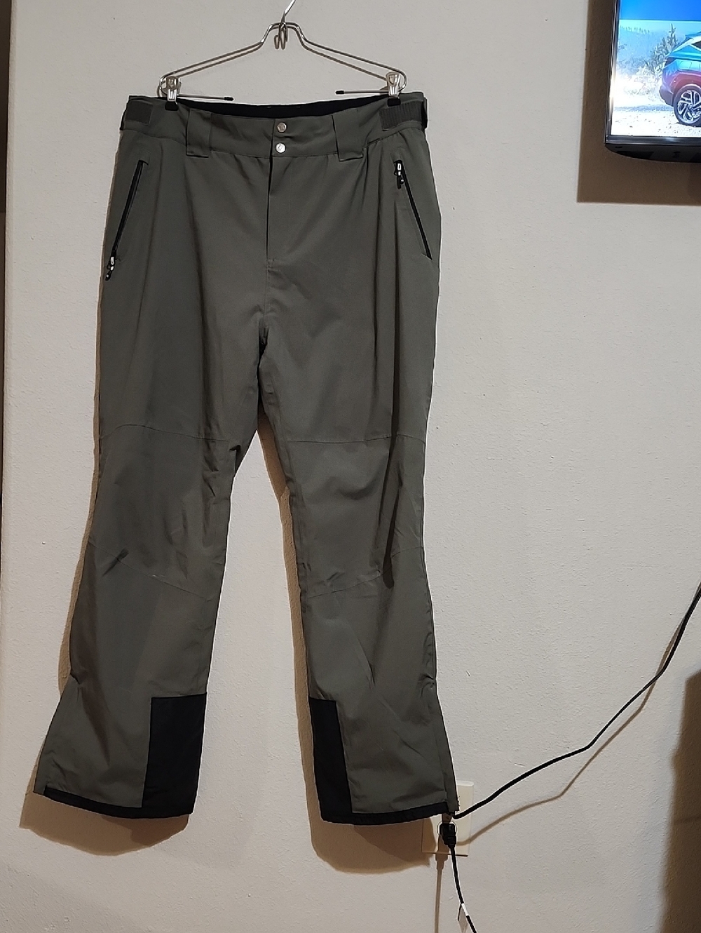 Dare2b Olive Green Track Pants with Black Accents